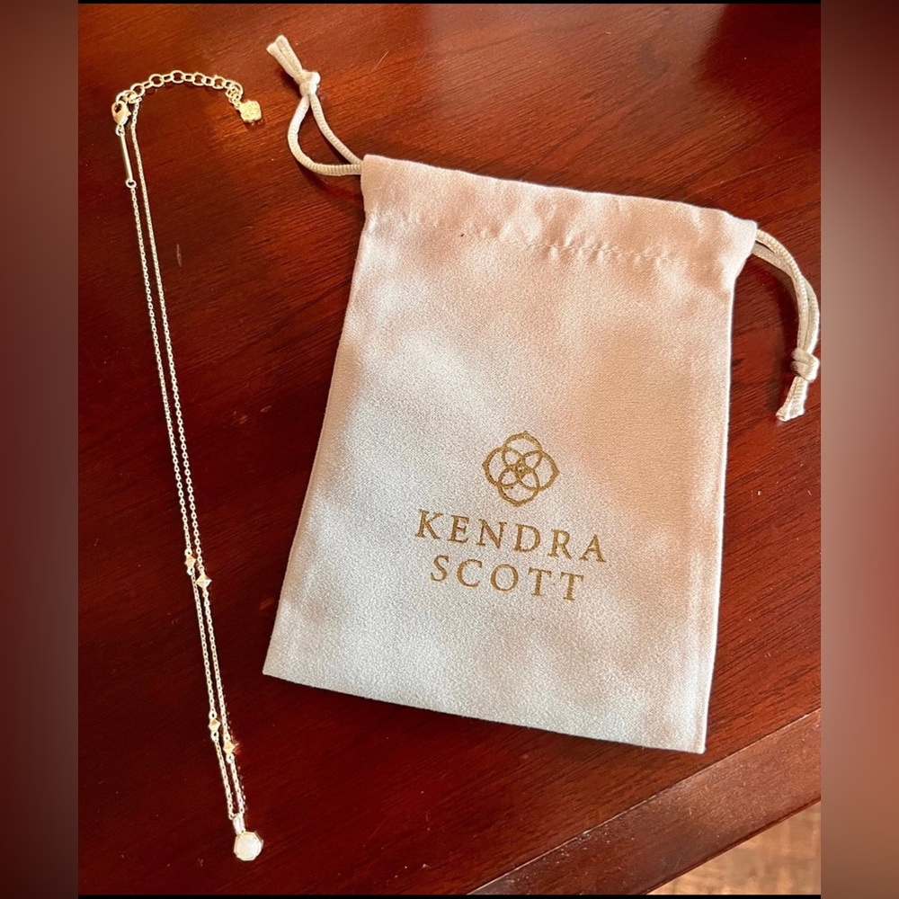 Kendra Scott Nola necklace in Iridescent Drusy